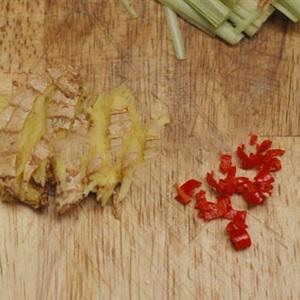 Cách làm ngao xào sả ớt