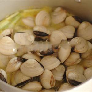 Cách làm ngao xào sả ớt