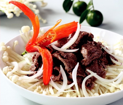 Ngày mới khỏe mạnh với món Nấm Kim Châm xào Thịt Bò Satế