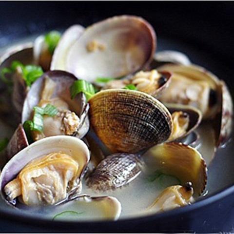 Cách làm nghêu hấp rượu