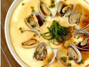 Nghêu hấp trứng