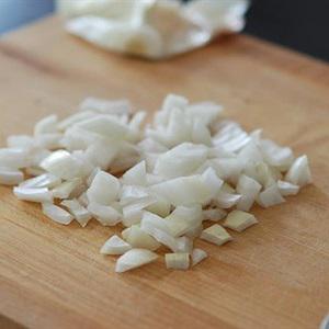 Cách làm nghêu sốt hành tây