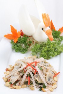 Nghêu trộn củ cải