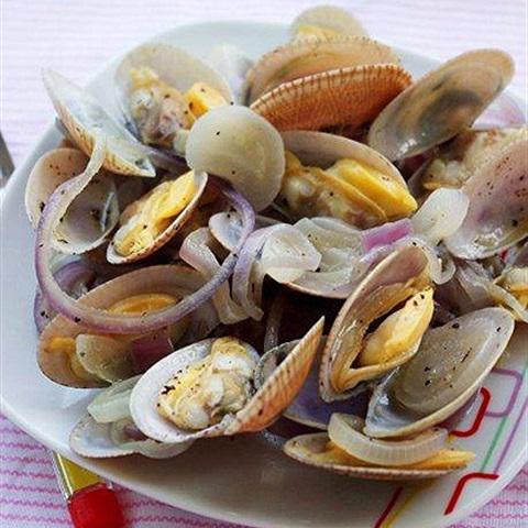 Cách làm nghêu xào hành tây