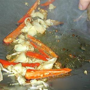 Cách làm nghêu xào húng quế