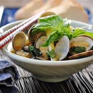 Cách làm nghêu xào húng quế