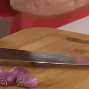 Cách làm nghêu xào lá lốt