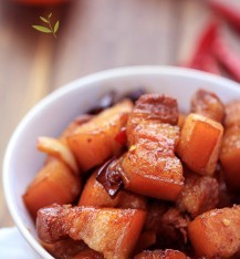 Ngon cơm ngày se lạnh với thịt ba chỉ kho quế