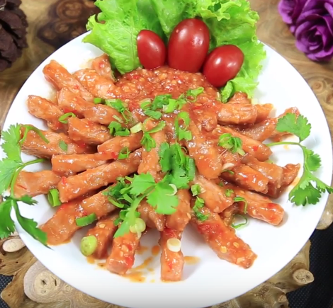 Ngon hết sẩy với món chân gà xào cay kiểu Hàn sần sật, tê tê đầu lưỡi