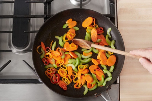 Ngon khó cưỡng với món xôi chiên vàng ươm, giòn rụm