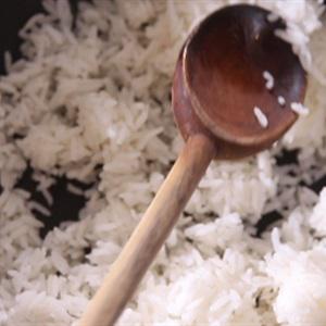 Cách làm cơm chiên khoai môn lạp xưởng