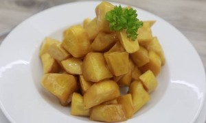 Ngon tuyệt món thịt bò chưng vỏ cam khô