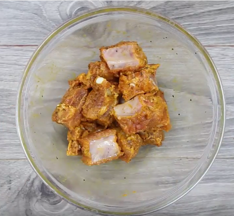 Ngon xuýt xoa với món bánh cay giòn thơm dân dã