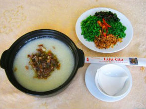 Ngọt bùi cháo cá tầm với đậu xanh