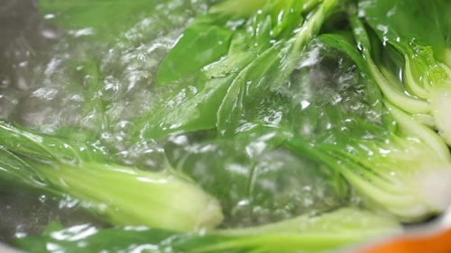 Ngọt ngào salad đậu đen, ngô tươi và mật ong