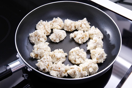 Ngọt thanh sinh tố bông cải xanh và lê