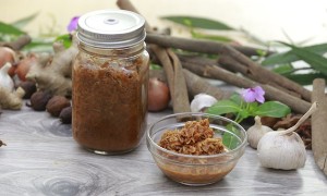 Ngọt thơm salad cà rốt, táo trộn nho khô