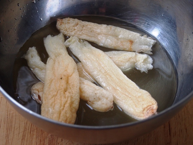 Ngọt thơm sinh tố táo bí đỏ cho cả nhà "mê mệt"