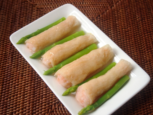 Ngọt thơm sinh tố táo bí đỏ cho cả nhà "mê mệt"