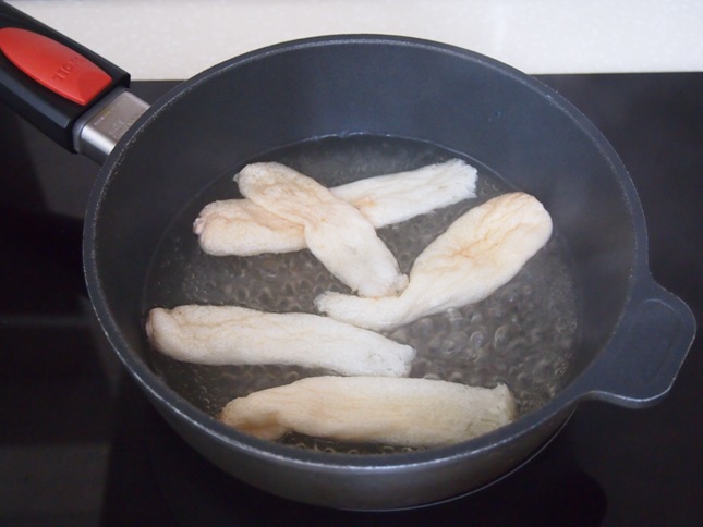 Ngọt thơm sinh tố táo bí đỏ cho cả nhà "mê mệt"