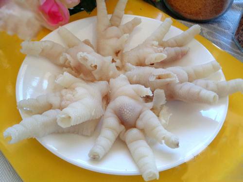 Nhà có vỏ bưởi đừng vứt đi, làm nem chua kiểu này ngon hơn chè bưởi gấp trăm lần