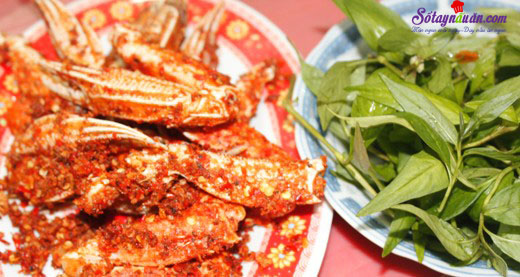 Nhâm nhi càng ghẹ rang muối ớt