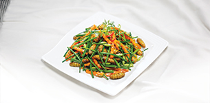 Nhộng xào bông hẹ