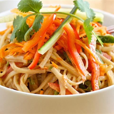 Cách làm nộm mì sốt mè