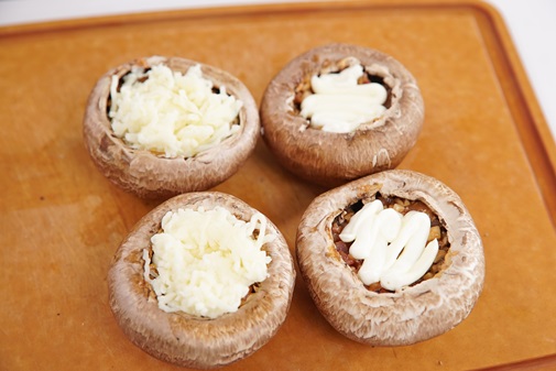 Nộm củ cải đỏ cay giòn tê tê nơi đầu lưỡi