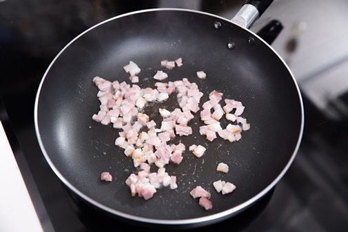 Nộm củ cải đỏ cay giòn tê tê nơi đầu lưỡi