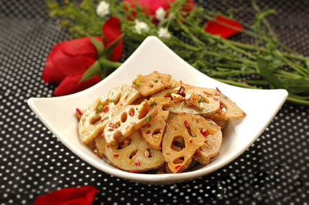 Nộm củ sen cay giòn