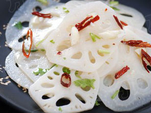 Nộm củ sen ngòn ngọt cay giòn