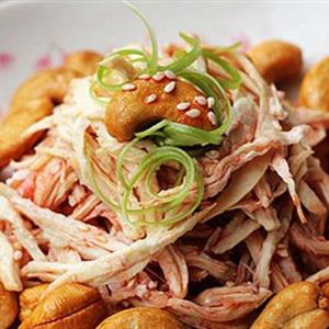 Cách làm nộm gà trộn hạt điều