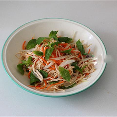 Cách làm nộm gà xé