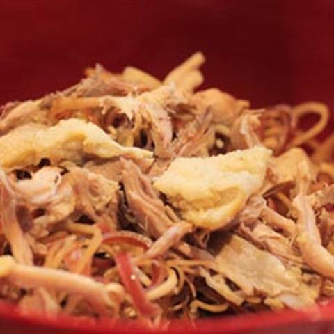 Cách làm nộm hoa chuối trộn thịt gà