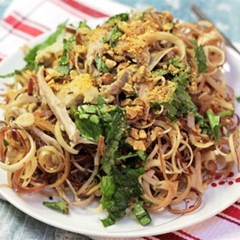 Cách làm nộm hoa chuối trộn thịt gà