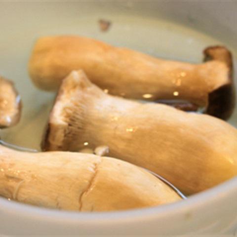 Cách làm nộm nấm chua thanh