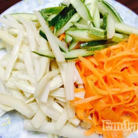 Cách làm nộm ngó sen tai heo