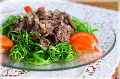 Nộm rau muống thịt bò