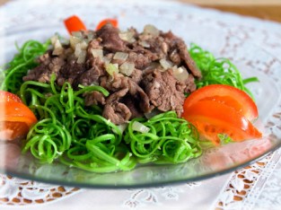 Nộm rau muống thịt bò