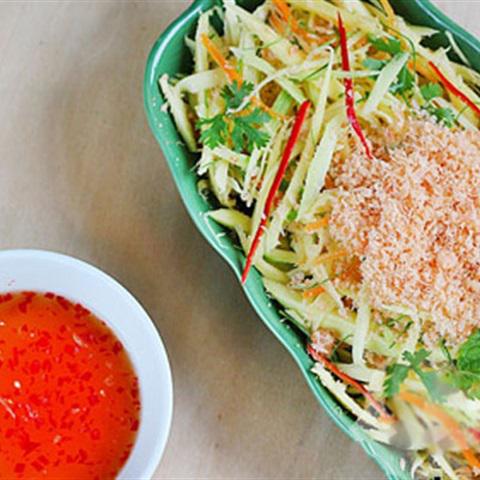 Cách làm nộm tôm khô xoài