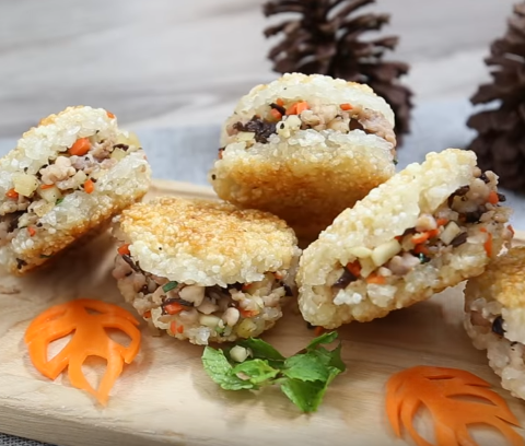 Nóng hổi với cách tự làm nem chua rán ngon hơn ngoài hàng