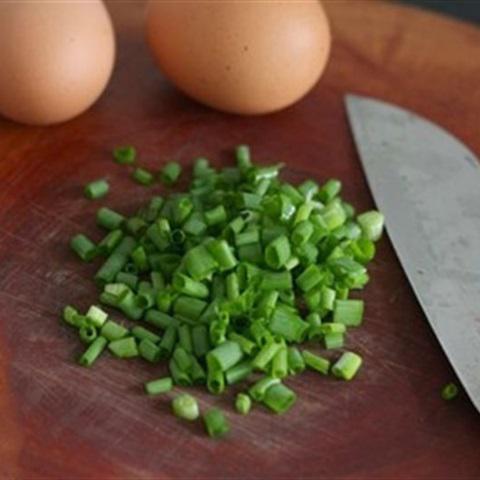 Cách làm nui chiên trứng