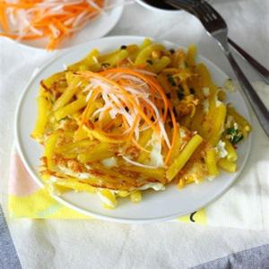 Cách làm nui chiên trứng