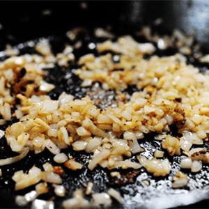 Cách làm nui đùi gà sốt chua ngọt