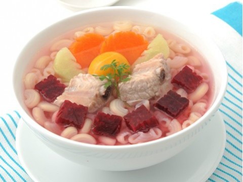 Nui nấu củ dền