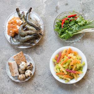 Cách làm nui ngũ sắc nấu tôm