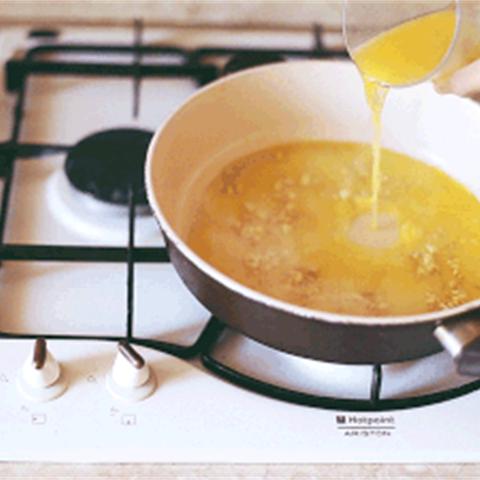 Cách làm nui sốt cam