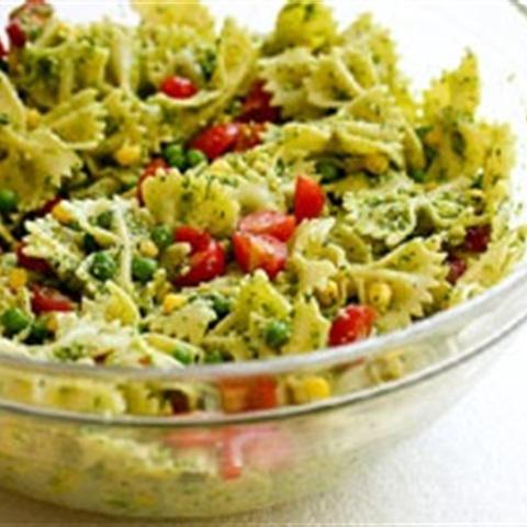 Cách làm nui trộn với nước sốt đậu phộng