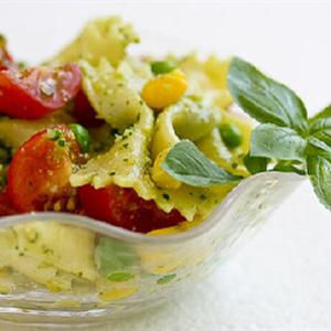 Cách làm nui trộn với nước sốt đậu phộng